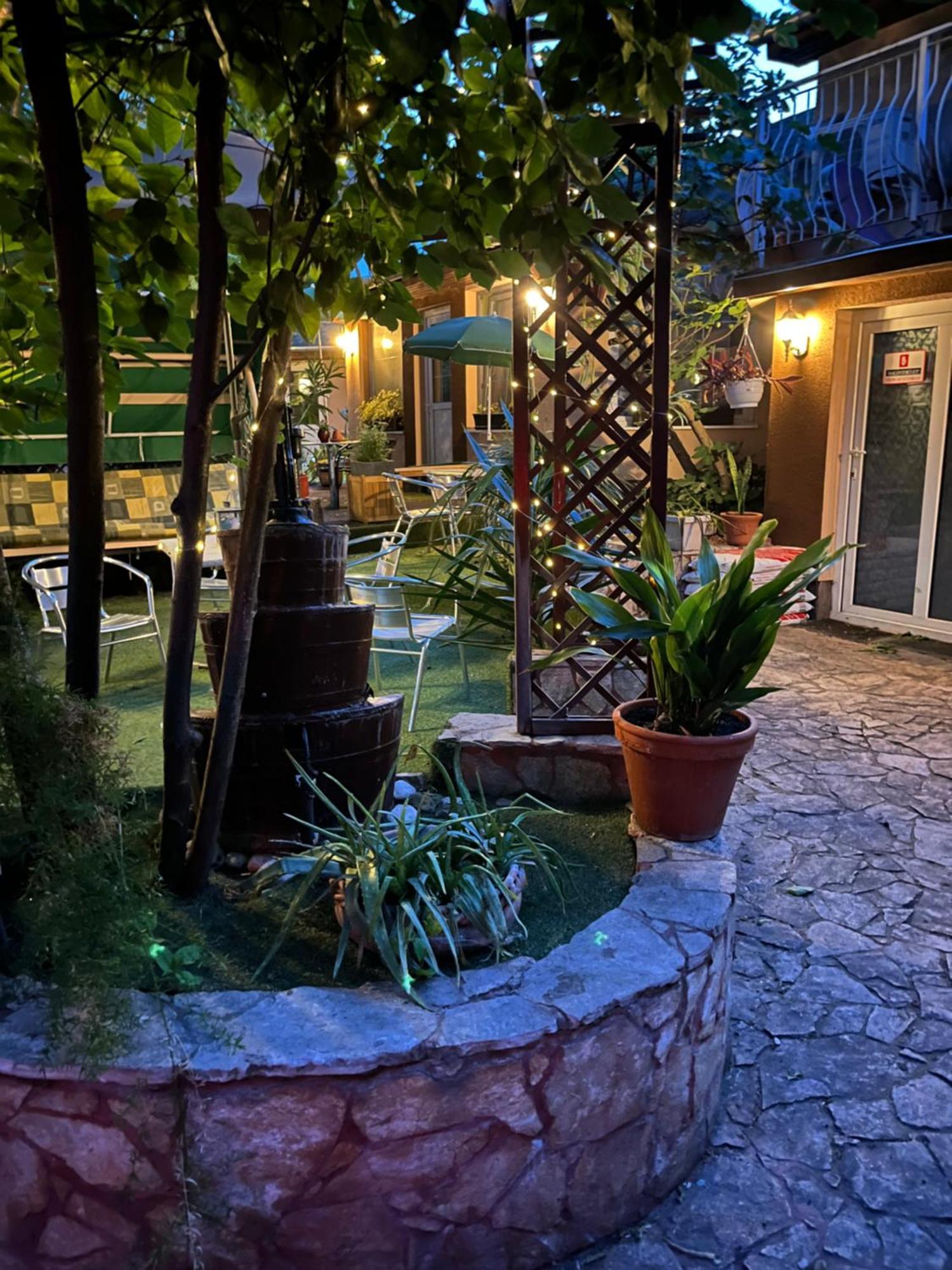 Hotel Oswaldo Budapesta Exterior foto