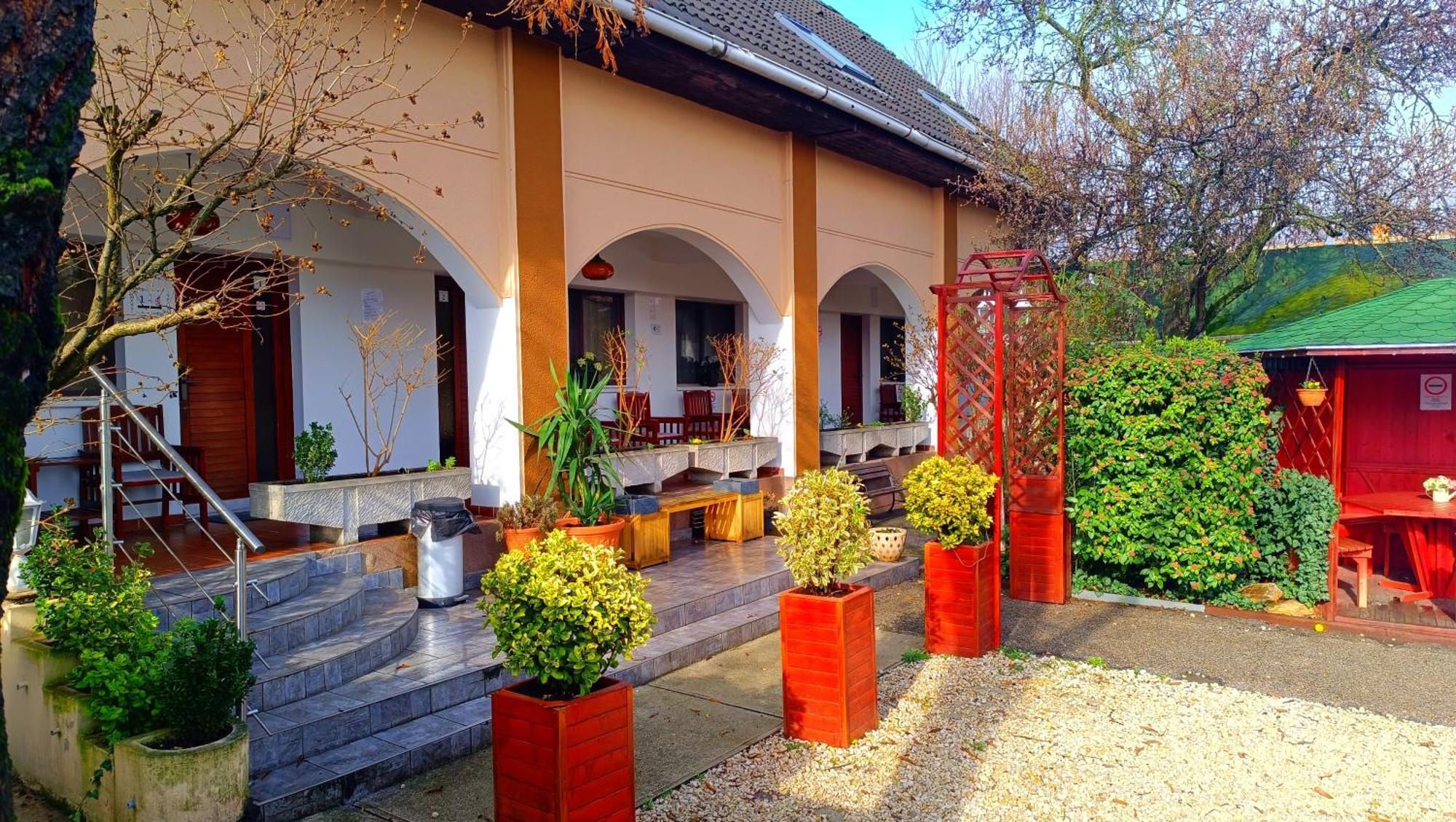Hotel Oswaldo Budapesta Exterior foto